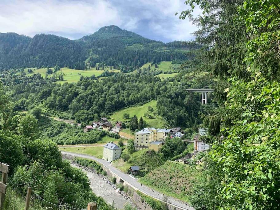 Kleine Alpenhuette In Lend 2024 Neben Der Salzachヴィラ エクステリア 写真